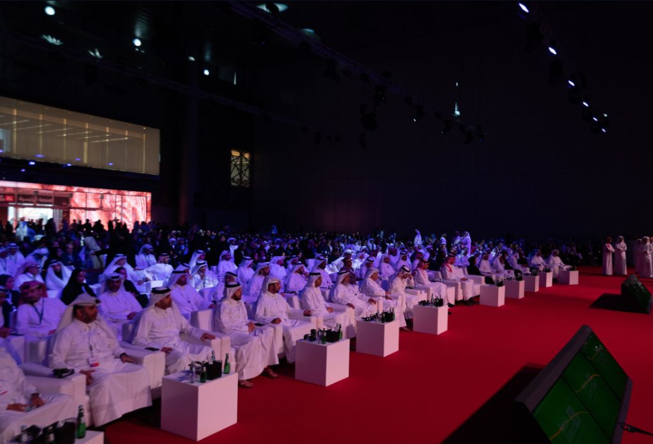 Survey results showing 82% prefer WhatsApp